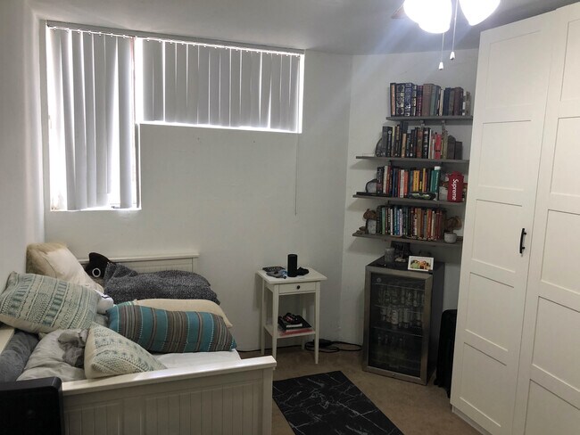 Office/Bedroom 2 - 29233 HEATHERCLIFF Rd