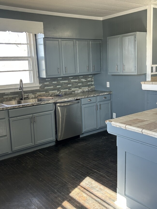 Building Photo - 4200 Cox Mill Rd