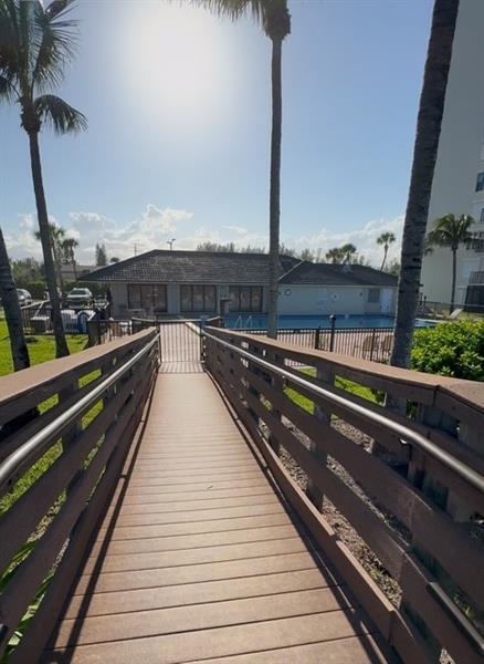 Building Photo - 4200 N Hwy A1A