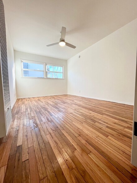 Building Photo - 2129 Ocean Ave