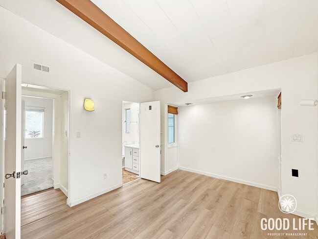 Building Photo - Spacious 3BR Home + 1BR ADU with Private Courtyard in University City!