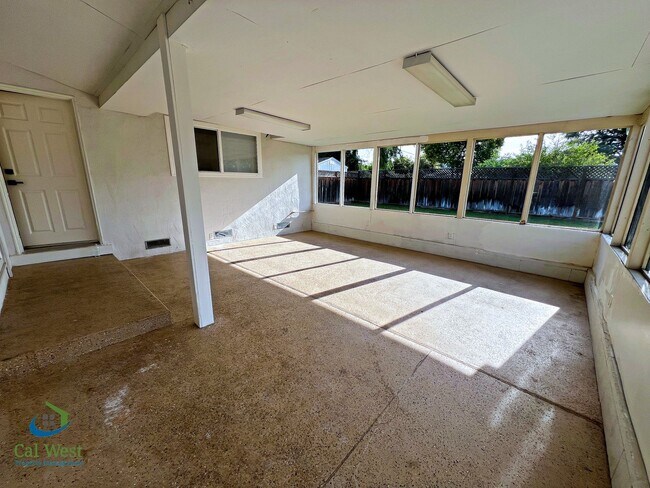 Building Photo - $4,750 - Beautiful 3 Bed/2 Bath in Cambrian neighborhood-Pets possible with approval