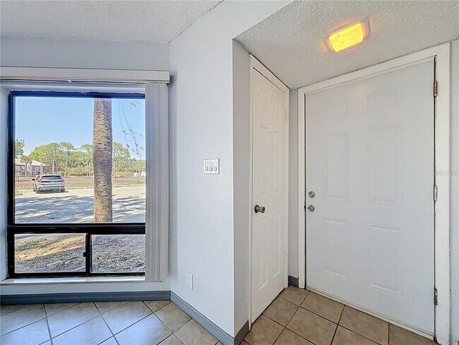 Building Photo - 2636 Lemon Tree Ln