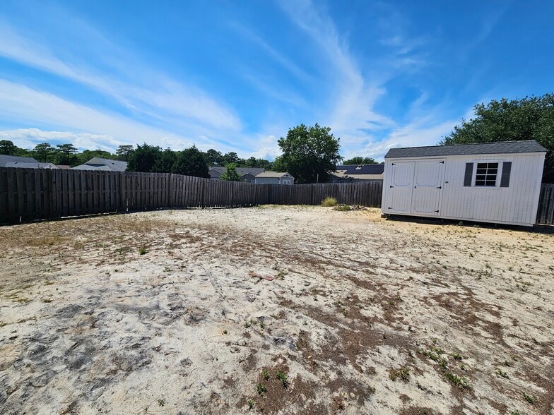 Building Photo - 417 Brecknock Ct
