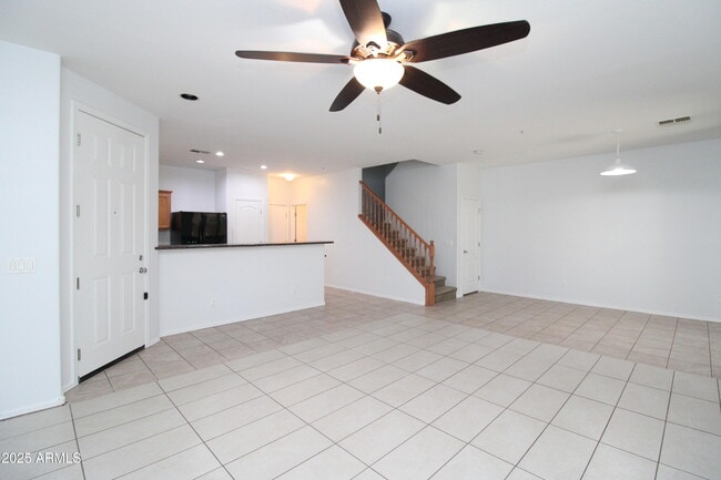 Building Photo - 8147 W Lynwood St