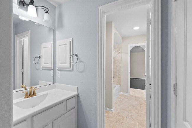 Building Photo - 28211 Green Forest Bluff Trail