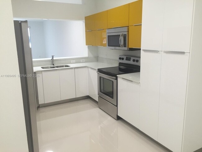 Building Photo - 10750 NW 66th St