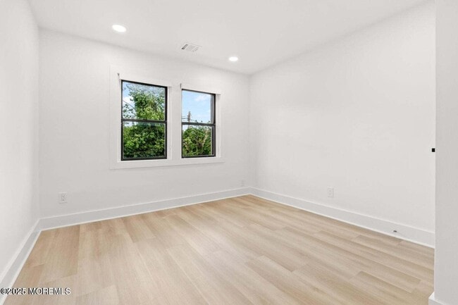 Building Photo - 1001 Norwood Ave