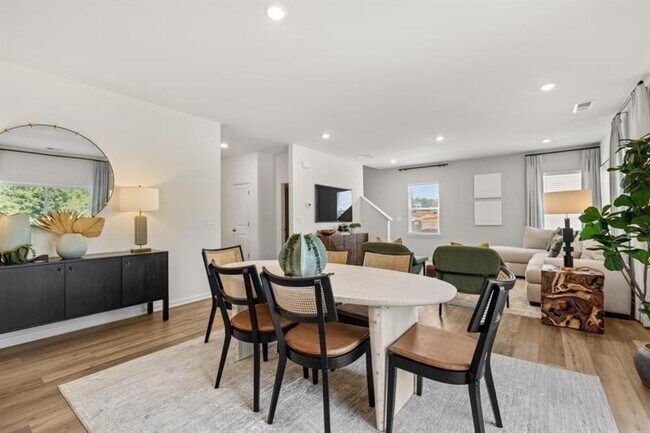 Building Photo - 1429 Hunter Trl