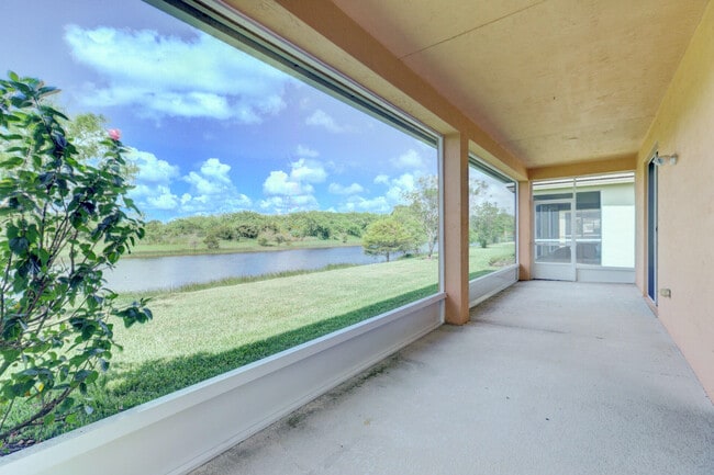 Building Photo - 9516 SW Flowermound Cir