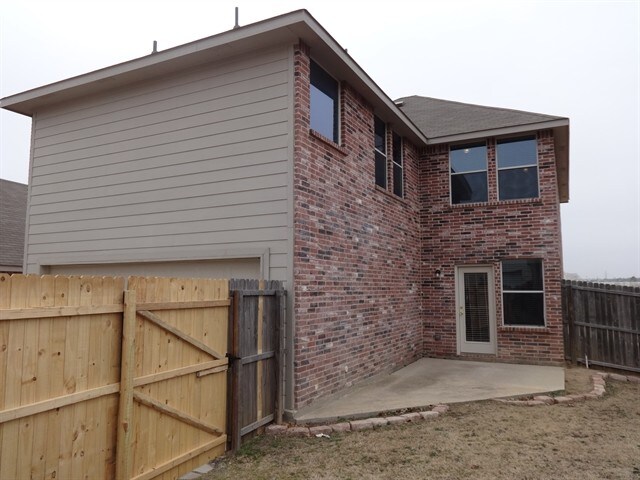 Building Photo - 3613 Camino Real Trail