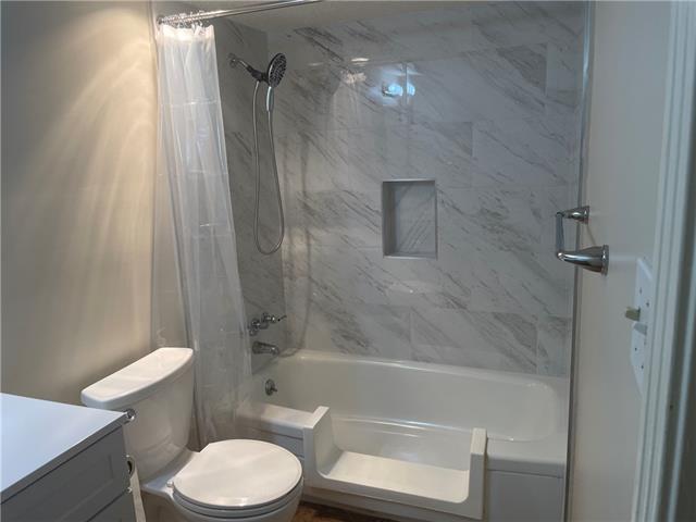 Building Photo - 2700 Whitney Pl