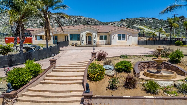 Primary Photo - 17425 Cyrus Ln