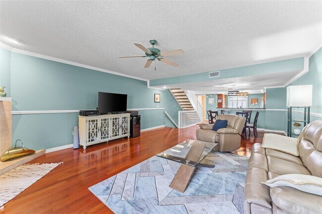 Building Photo - 737 Pinellas Bayway S