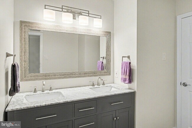 Building Photo - 3420 Keswick Way