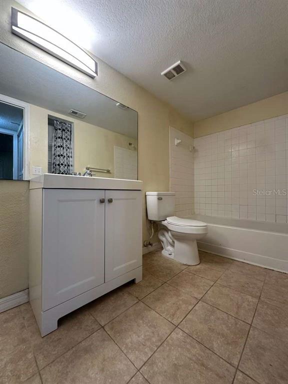 Building Photo - 4540 Commander Dr