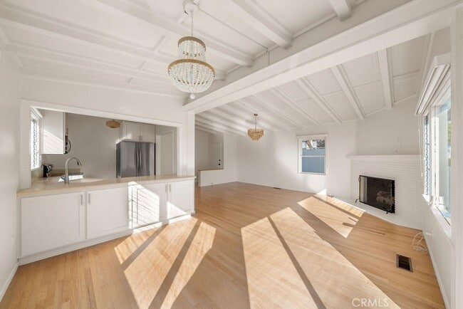 Building Photo - 170 McAulay Pl