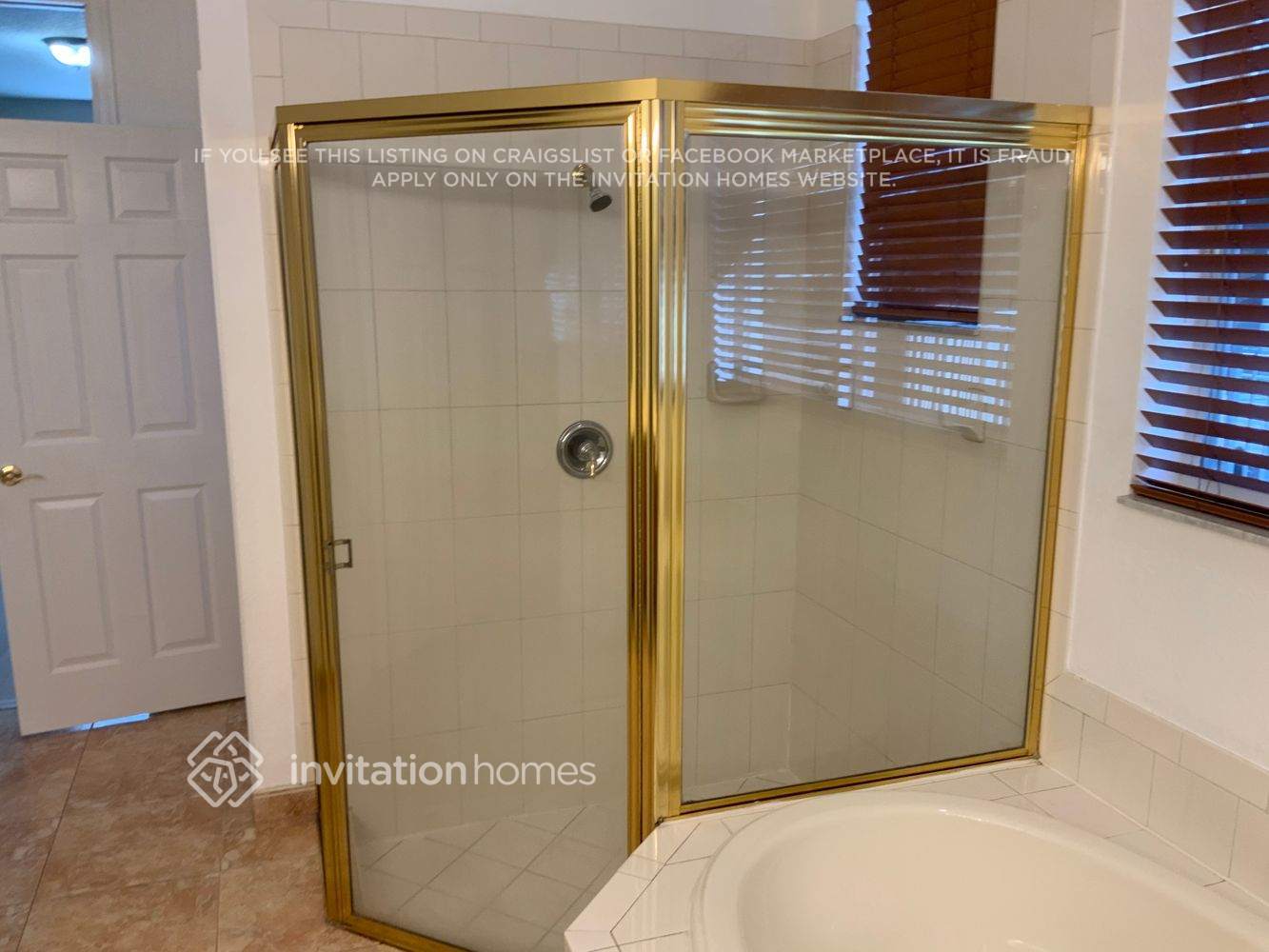 Building Photo - 8444 S Lake Forest Dr