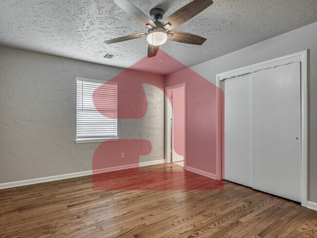 Building Photo - 10504 Ridgeview Dr