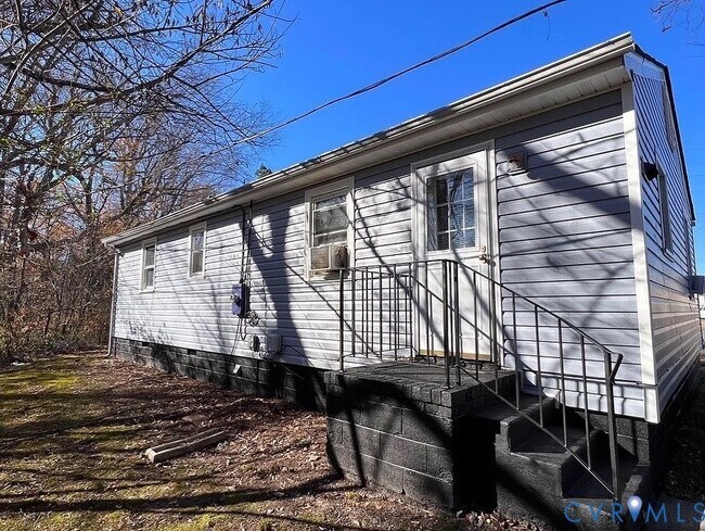 Building Photo - 20507 Hickory Ct