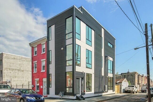 Building Photo - Olde Kensington Two Bedroom Condo