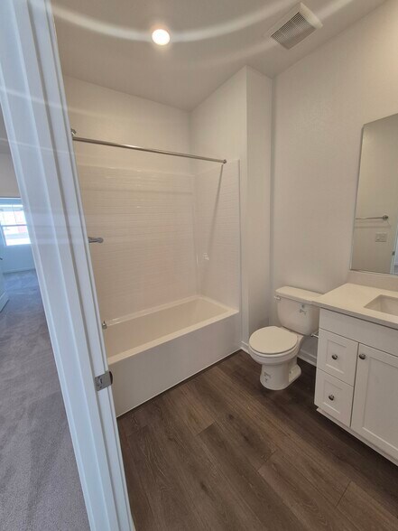 Building Photo - 34543 Ciruela Ave