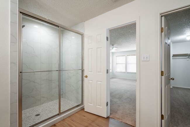 Building Photo - 8121 San Antonio St