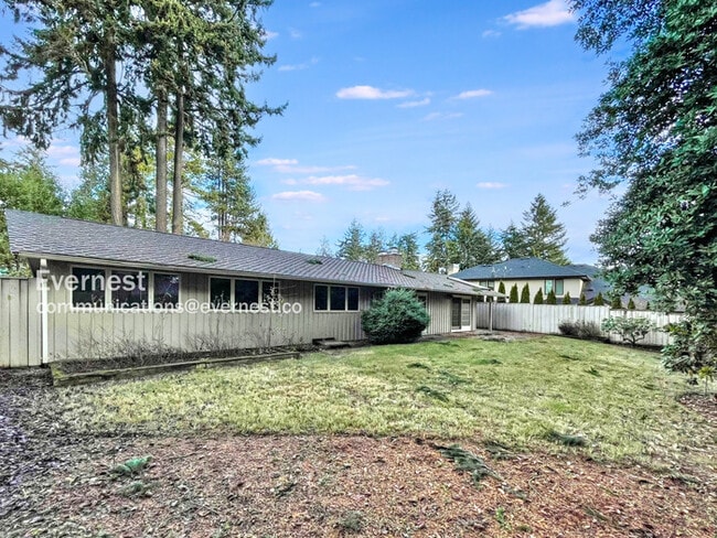 Building Photo - 9039 SE 59th St