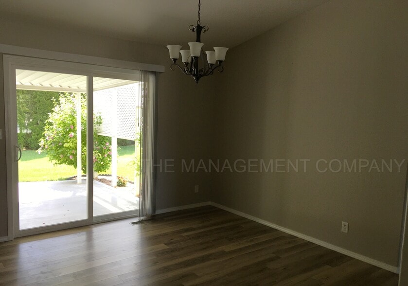 Building Photo - 1671 Atlantic St