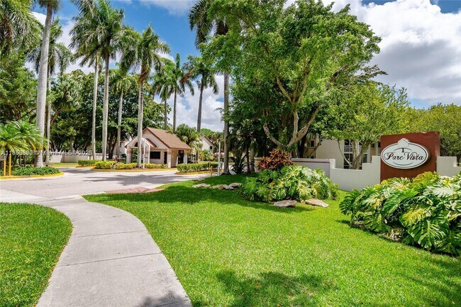 Building Photo - 13910 SW 91st Terrace
