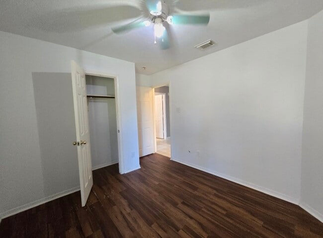 Building Photo - 5514 Bear Cave Ln