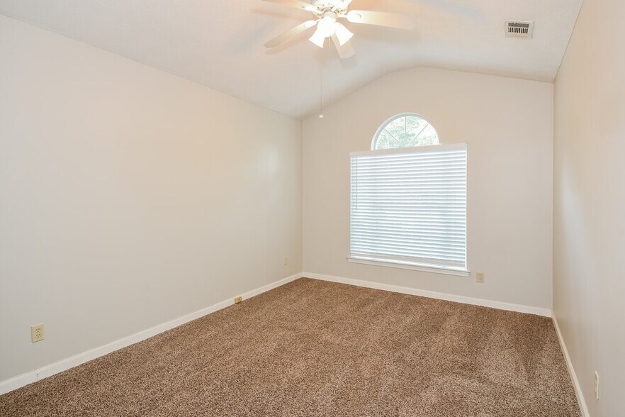 Building Photo - 1171 Lennox Ct NE