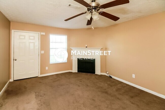 Building Photo - 4 Bedroom Pet-Friendly Home in Jonesboro, GA with Main Street Renewal