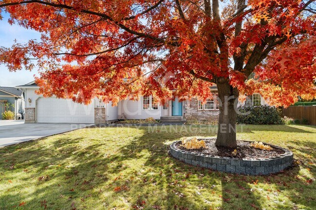 Building Photo - Beautiful 4-Bedroom Home In The South Hill...