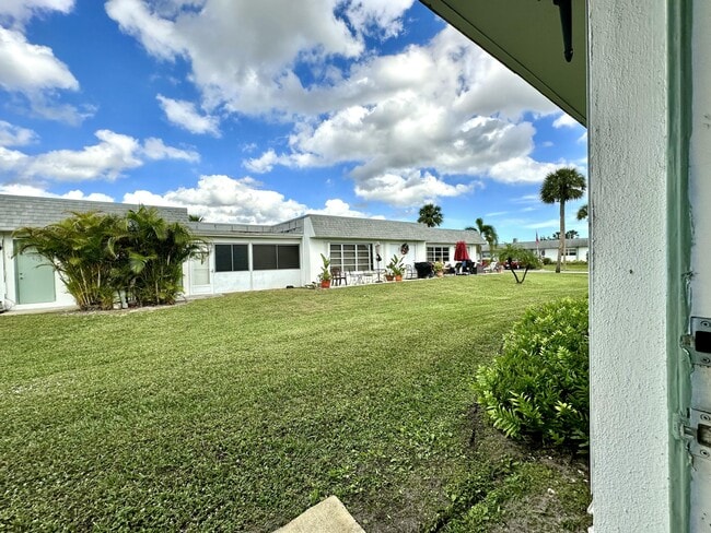 Building Photo - 2638 Gately Dr E