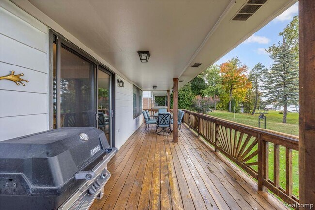 Building Photo - 9510 Beechcrest St