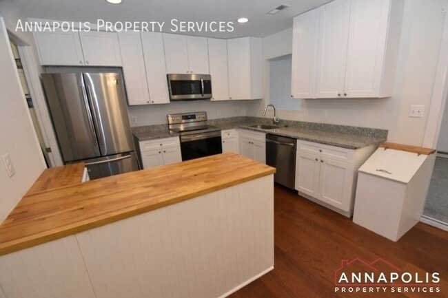 Building Photo - 1702 Forestville Rd