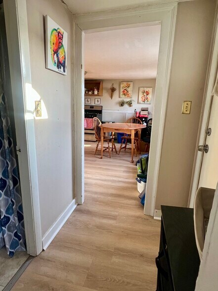 Building Photo - 10 Mall St