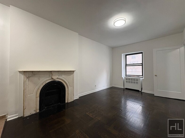 Building Photo - EAST 72 STREET