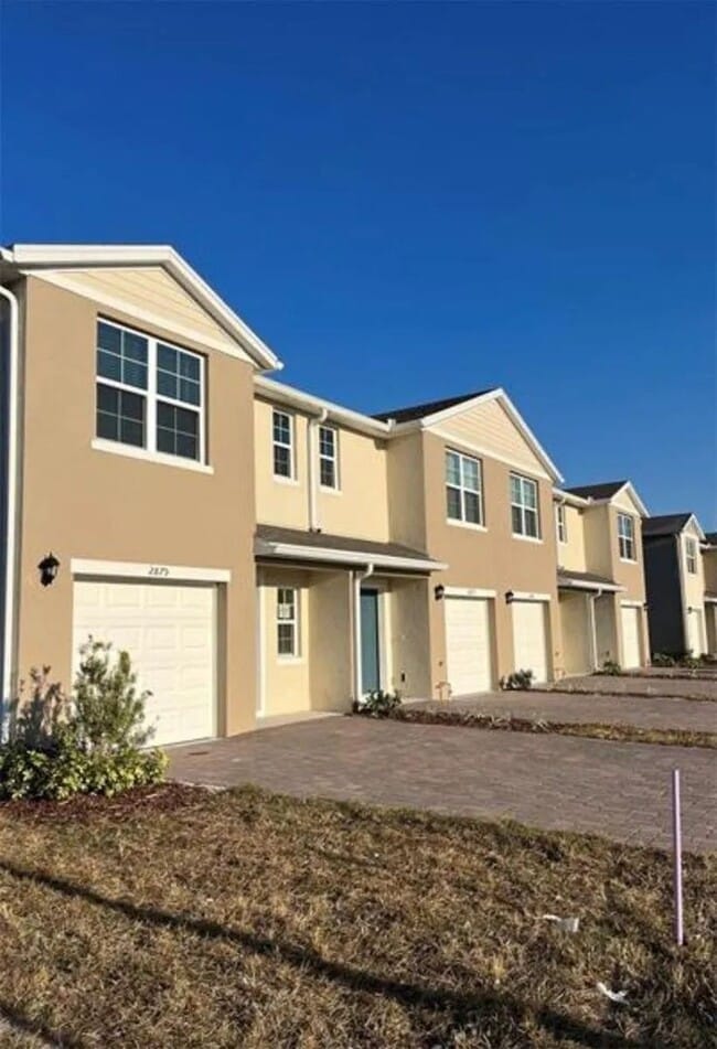Building Photo - Townhouse For Lease in Central Florida