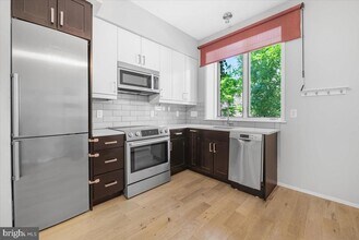 Building Photo - 1474 Belmont St NW