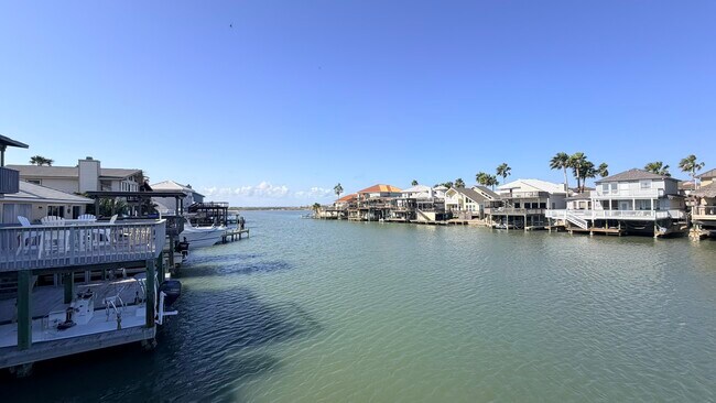 Building Photo - 13738 Tajamar St