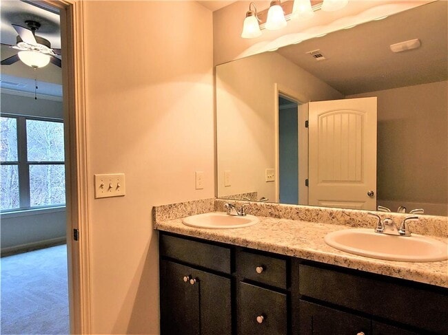 Building Photo - 349 Turtle Creek Dr