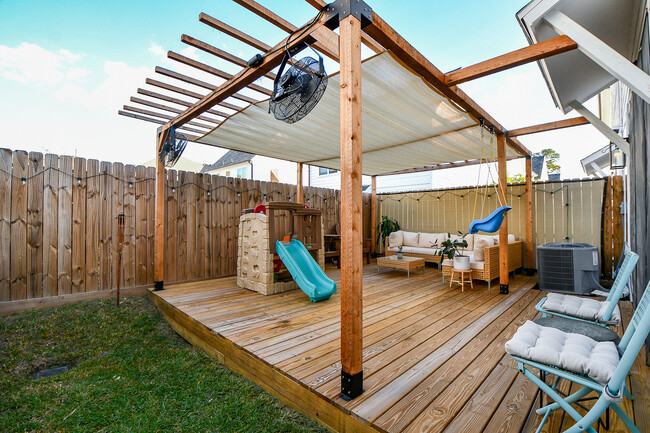 Patio is decked and covered, ready for quality time outside! - 5616 Balbo St