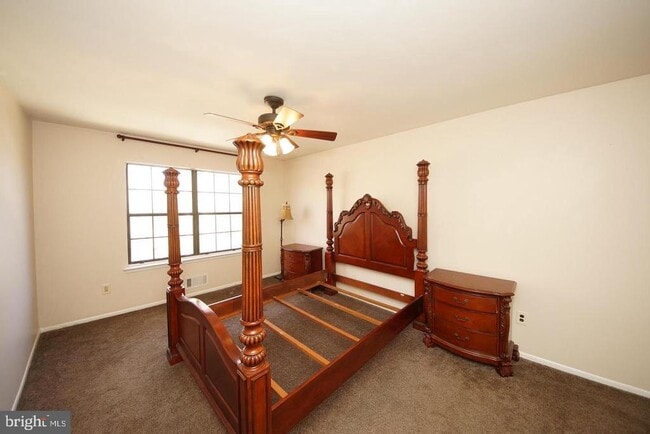 Building Photo - 39 Quail Run Dr