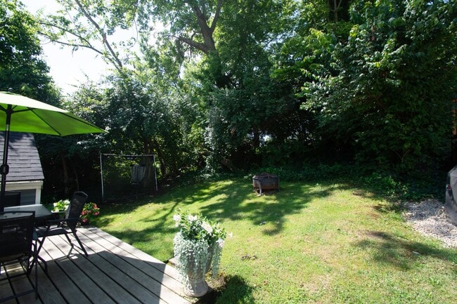 Building Photo - 421 W Main St