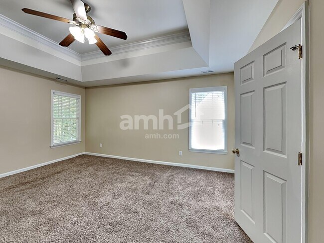 Building Photo - 8220 Duck Creek Dr