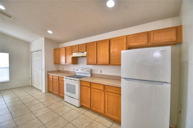 Building Photo - 662 Basingstoke Ct