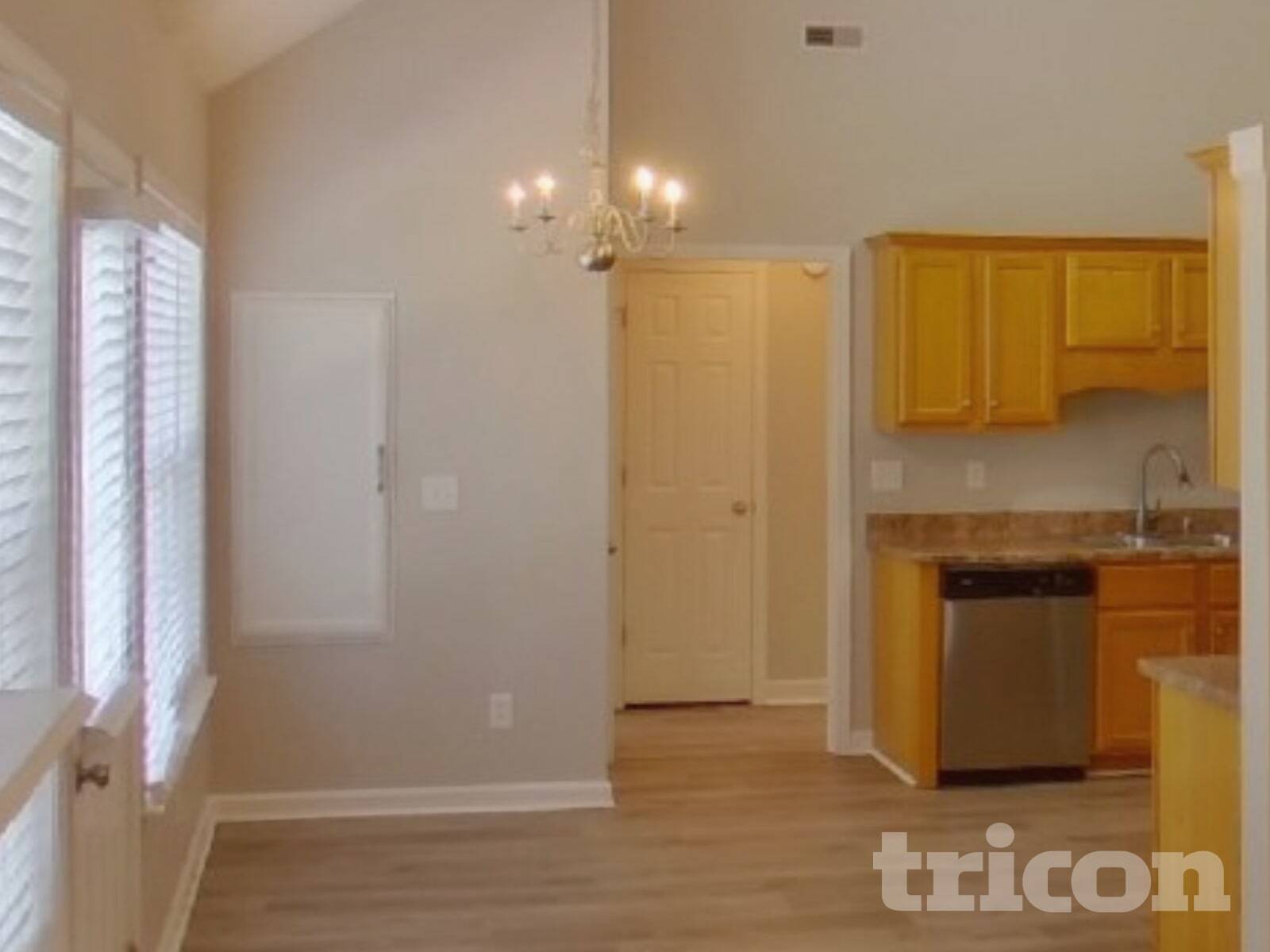 Building Photo - 1024 Stratus Dr