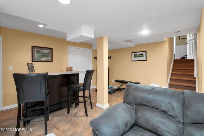 Building Photo - 55 S Lake Dr